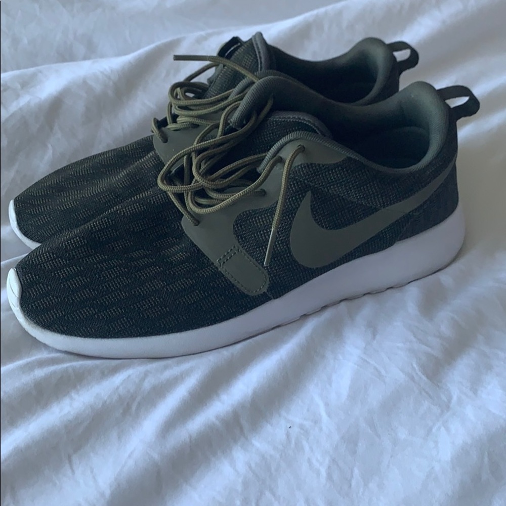 Nike Roche